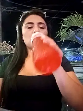 solandrea online show from November 11, 2025, 3:06 am