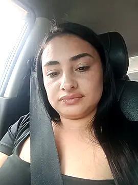 solandrea online show from November 22, 2025, 5:12 pm