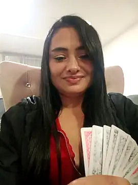 solandrea online show from December 5, 2025, 1:25 am