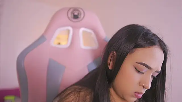 Zaffy  online show from December 4, 2025, 7:11 pm