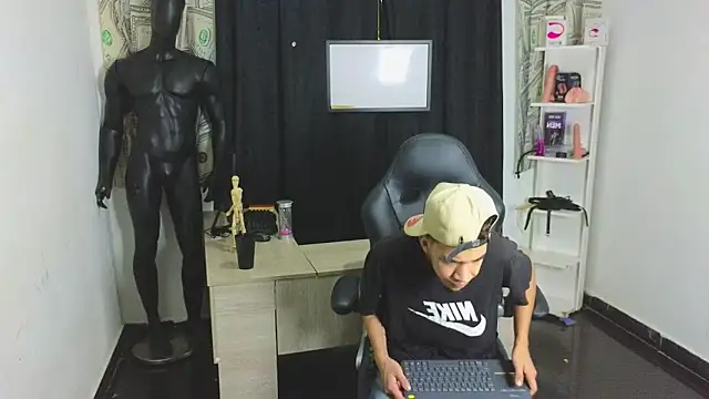 Latin Duo13 online show from February 10, 2026, 11:25 am