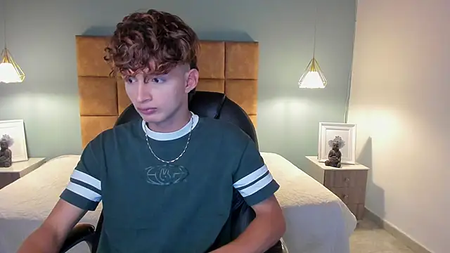 NicolasFerrer18 online show from November 16, 2025, 7:30 pm