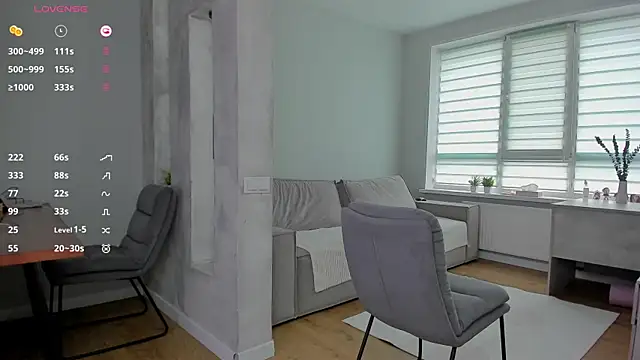 pixiedoll online show from April 22, 2026, 12:28 pm