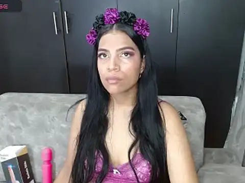 NandyKiss online show from November 19, 2025, 2:06 pm