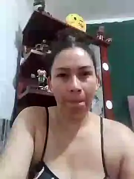 Adelgey-Michell online show from November 25, 2025, 2:39 pm