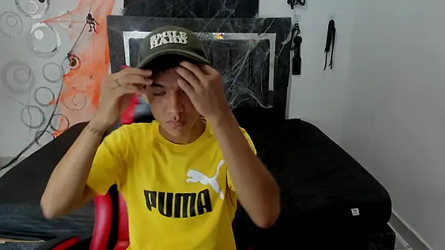 Snapshot of Maximiliano_Khalil chatting on November 1, 2025, 7:49 pm Maximiliano Khalil online show from November 1, 2025, 7:49 pm