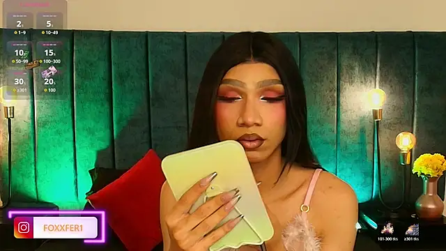 Snapshot of FernandaFox_ chatting on January 6, 2026, 3:32 am FernandaFox online show from January 6, 2026, 3:32 am