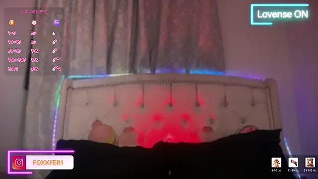 Snapshot of FernandaFox_ chatting on June 8, 2026, 4:13 am FernandaFox online show from June 8, 2026, 4:13 am
