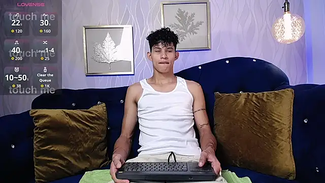 KamiSuarez online show from February 9, 2026, 6:45 pm