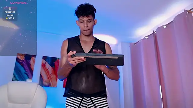 KamiSuarez online show from March 20, 2026, 6:35 pm