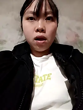 Snapshot of Ciin_hello chatting on February 1, 2026, 12:42 am Ciin hello online show from February 1, 2026, 12:42 am