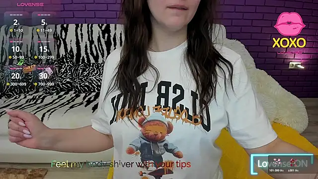 GlowMimi online show from March 22, 2026, 5:38 pm