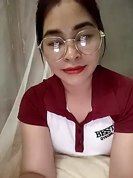 Bamboo-niee123 online show from April 21, 2026, 3:07 pm