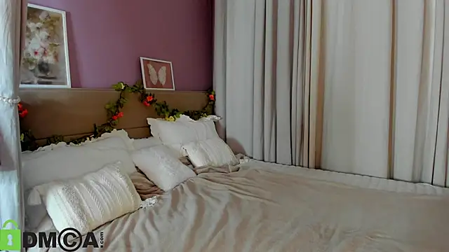 Marcia Moor online show from December 4, 2025, 9:18 am