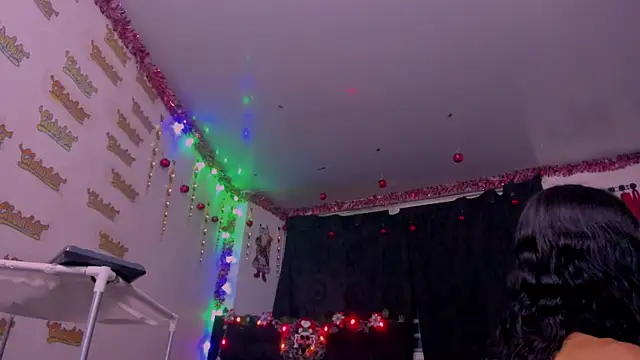 selenesaenz online show from November 18, 2025, 10:09 am