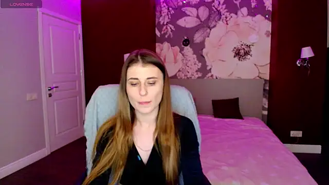 DemmyRose online show from April 19, 2026, 9:28 pm