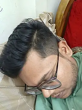 Snapshot of playboy210600 chatting on November 28, 2025, 6:21 pm playboy210600 online show from November 28, 2025, 6:21 pm