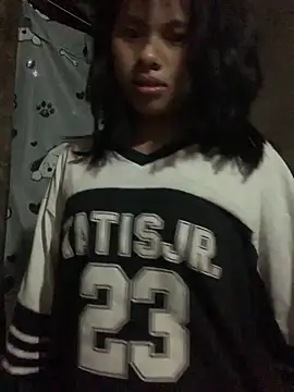 huttonmay358 online show from November 3, 2025, 12:57 am