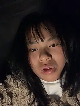 huttonmay358 online show from November 29, 2025, 3:04 pm