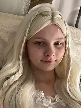 everyyday online show from November 29, 2025, 7:06 pm