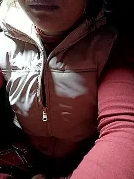 yoyo-mi online show from January 15, 2026, 12:43 pm