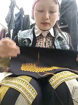 yoyo-mi online show from February 17, 2026, 1:35 am