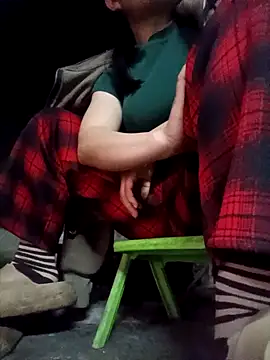 yoyo-mi online show from February 19, 2026, 1:23 am