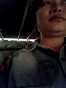 yoyo-mi online show from April 11, 2026, 2:05 am