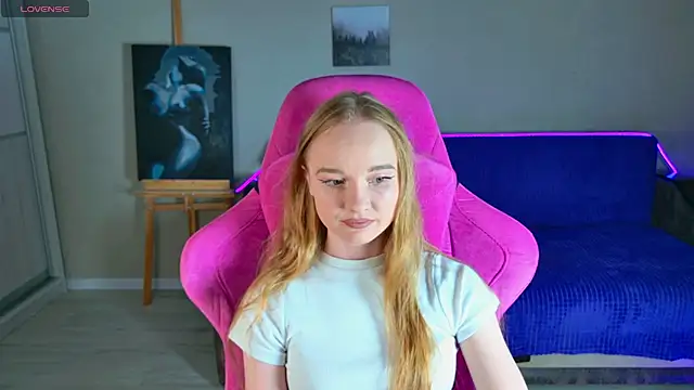 Shawty Mia online show from November 23, 2025, 2:06 pm