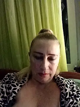 Esenia505 online show from November 15, 2025, 1:40 pm