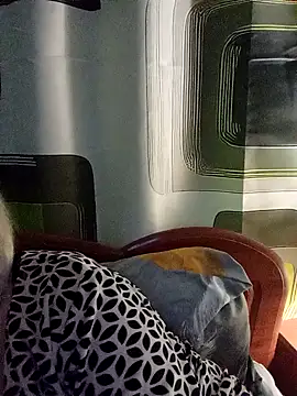 Esenia505 online show from November 27, 2025, 9:17 pm