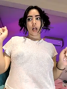 Sara-215 online show from February 7, 2026, 5:33 am