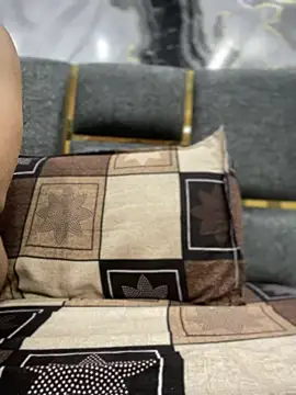 Heena Sharma982 online show from March 21, 2026, 5:49 pm