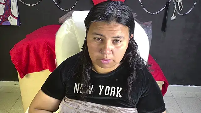 serenamystsh online show from November 23, 2025, 3:39 am