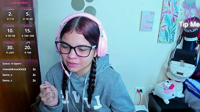 Emma boo online show from December 4, 2025, 4:44 am