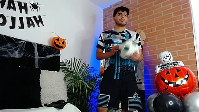 Snapshot of jaiden_thoner chatting on October 31, 2025, 7:26 pm jaiden thoner online show from October 31, 2025, 7:26 pm