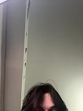 romanceteen online show from November 9, 2025, 9:35 pm