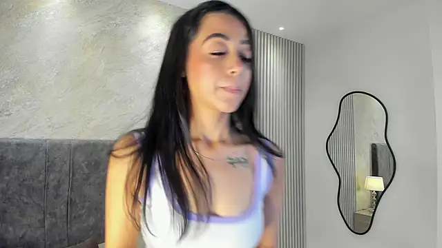 tammygreyyx online show from November 19, 2025, 2:33 am