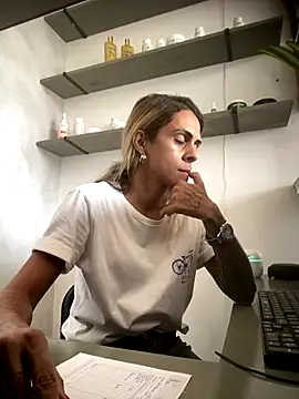 sabrinaneves online show from December 22, 2025, 6:49 pm