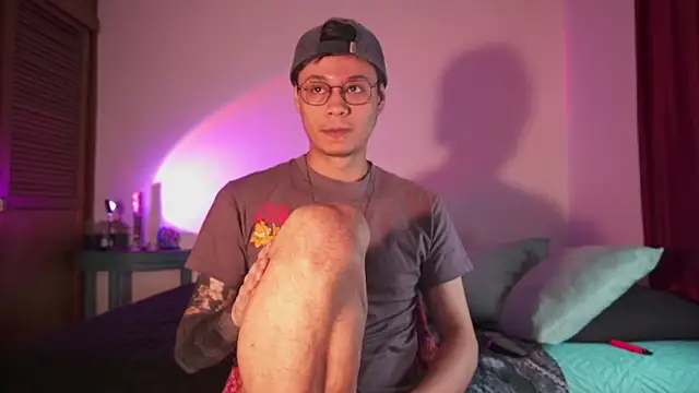 estmonnn online show from March 3, 2026, 11:54 pm