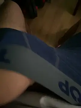 vixxxoo00 online show from April 7, 2026, 6:30 pm