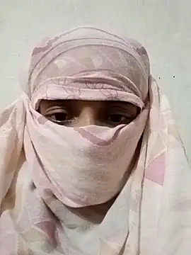 Quenn-Jiya752 online show from October 31, 2025, 1:23 pm