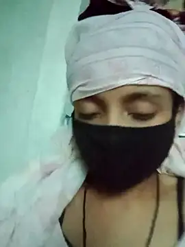 Quenn-Jiya752 online show from December 1, 2025, 11:15 am