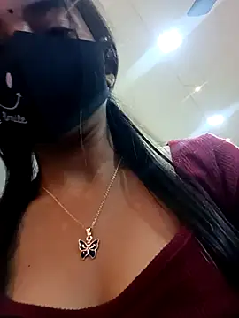 Sanaya Queen19 online show from November 17, 2025, 2:12 pm