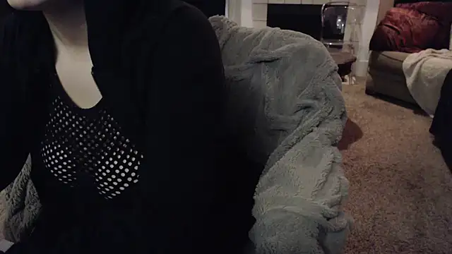 Snapshot of Skyl31 chatting on January 5, 2026, 5:27 pm Skyl31 online show from January 5, 2026, 5:27 pm