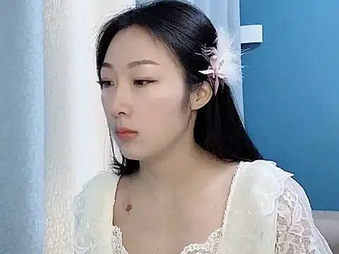 ella55-- online show from December 1, 2025, 1:10 am