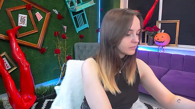 IreneBailey online show from October 30, 2025, 9:33 am