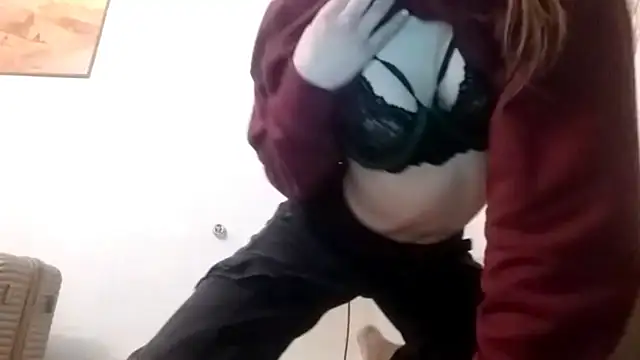 Zizi Zuzu online show from November 4, 2025, 7:13 pm