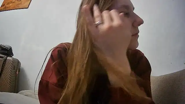 Zizi Zuzu online show from November 22, 2025, 7:13 pm