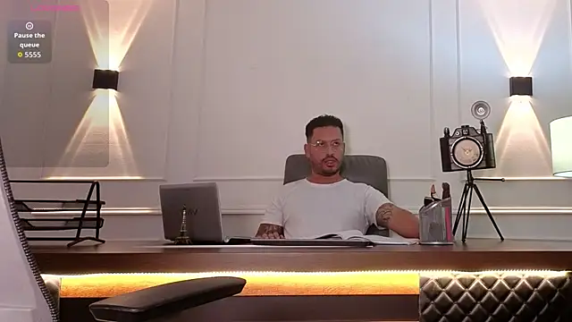 boysonfiree online show from November 1, 2025, 12:07 pm